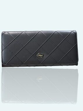 Chloé 🪢 RARE Black Quilted VTG Leather Wallet with Gold Logo